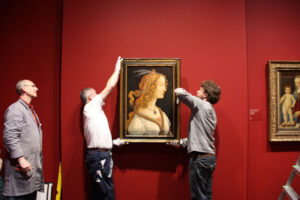 Vor dem Hängen wurde der Standort genauestens ausgemessen. Foto: Städel Museum