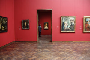 Prominent hängt das Botticelli-Gemälde in der Sichtachse im Italiener-Saal. Foto: Städel Museum