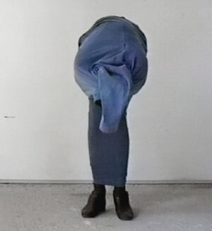 Erwin Wurm; 59 Stellungen; 1992; 
Video, 20:00 Min.;
© Studio Wurm / VG Bild-Kunst, Bonn 2014