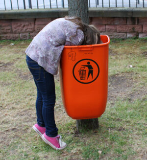 Zu klein für Erwin Wurm? Michelle zeigt vollen Körpereinsatz!