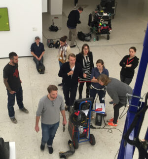 Während der Dreharbeiten im Städel: mehr als zwei Jahre wurde der Onlinekurs zur Kunst der Moderne entwickelt. Foto: Städel Museum