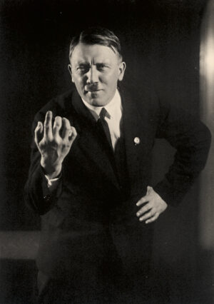 Heinrich Hoffmann, Adolf Hitler, ca. 1927, Silbergelatine-Abzüge, Städel Museum, © Bayrische Staatsbibliothek München / Bildarchiv