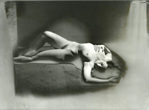 Man Ray: Das Primat der Materie über den Gedanken, 1932 (Abzug/print von / by Pierre Gassmann 1970–1978), Silbergelatine-Abzug, Erworben 2013 als Schenkung von Annette und Rudolf Kicken