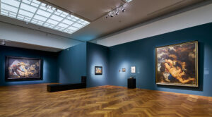Ausstellungsansicht „Rubens. Kraft der Verwandlung“ mit Rembrandts "Blendung Simsons" (links) und Rubens‘ „Prometheus“