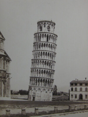 Enrico van Lint: Pisa: Der Schiefe Turm, ca. 1855, Albuminpapier auf Karton
