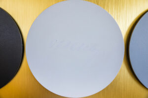 Man muss mittlerweile genauer hinschauen: die weggeputzte Signatur des Künstlers © Deutsche Bundesbank, Foto: Nild Thies