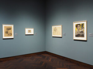 Blick in die Kabinettpräsentation mit den Neuzugängen von Maximilan Klewer