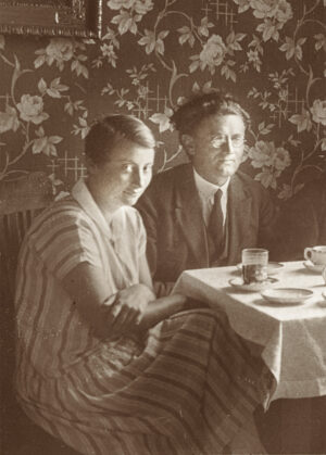 Anonym, Lotte Laserstein zusammen mit Freunden (Detail), undatiert, Berlinische Galerie – Landesmuseum für Moderne Kunst, Fotografie und Architektur, Foto: Anja Elisabeth Witte/Berlinische Galerie