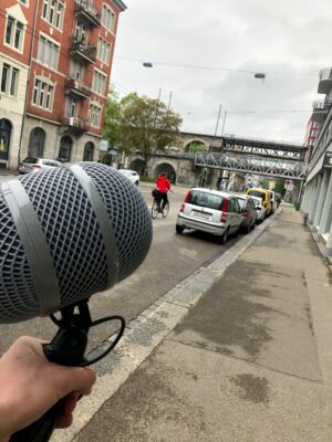 Das Aufnahmestudio-to-go nimmt die Atmosphäre in der Schweiz auf