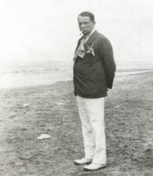 Paul Cassirer am Strand im niederländischen Noordwijk, 1925