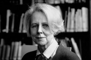 Margret Stuffmann, 1995 fotografiert in der Graphischen Sammlung des Städel Museums, Foto: Wonge Bergmann