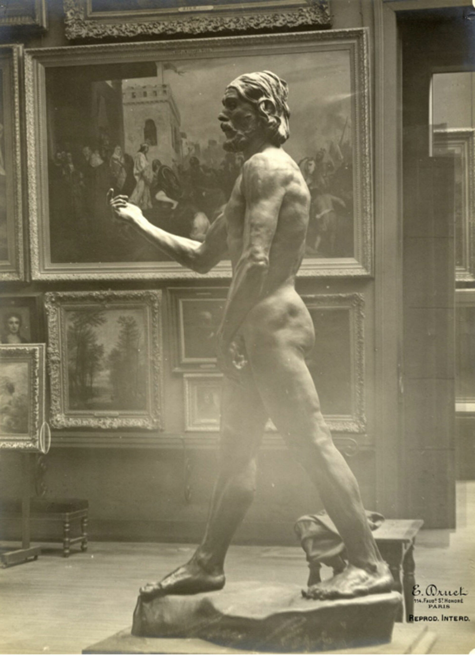 Eugène-Druet,-Johannes-der-Täufer-im-Musée-du-Luxembourg,-1896–1900-©-Foto-Kunstbibliothek-der-Staatlichen-Museen-zu-Berlin---Preußischer-Kulturbesitz_2