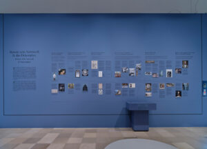 Die fertige Mindmap in der Ausstellung; Gestaltung: tonique, Frankfurt am Main