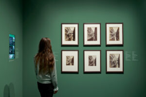 Ausstellungsansicht „Italien vor Augen. Frühe Fotografien ewiger Sehnsuchtsorte“, Foto Städel Museum – Norbert Miguletz