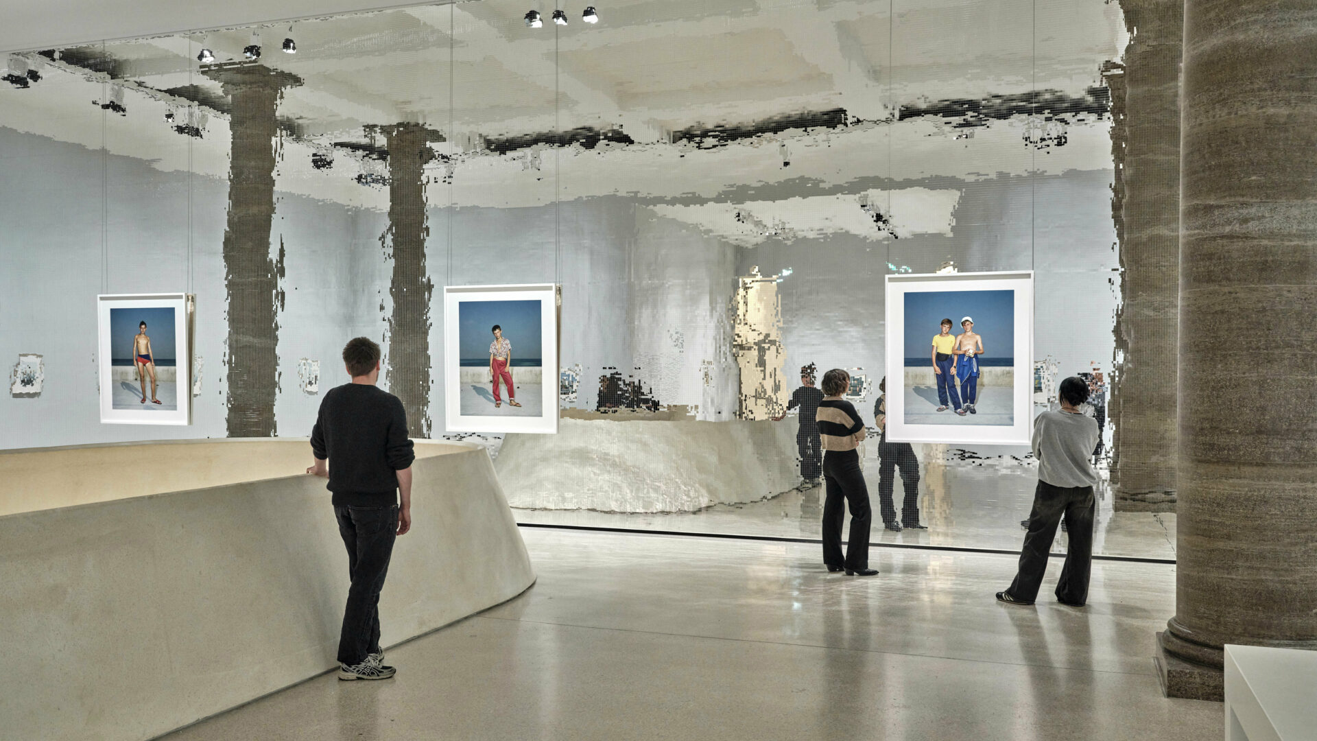 St presse ausstellungsansichten rineke dijkstra beach portraits 4 web